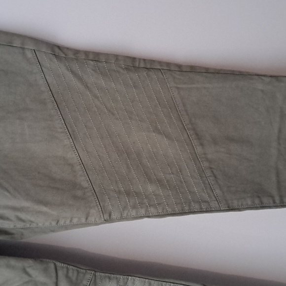 American Eagle Green pants - Picture 3 of 4
